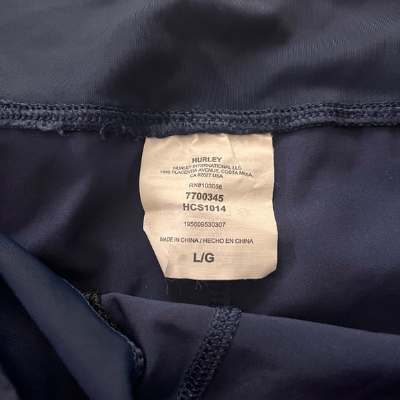 Hurley Women’s Navy Workout Shorts - Large - Picture 3 of 4